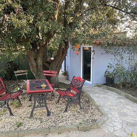 Studio Havre De Paix Au Pont Du Gard Piscine Et Jacuzzi Chez Valerie Payre Villa Vers-Pont-du-Gard Esterno foto