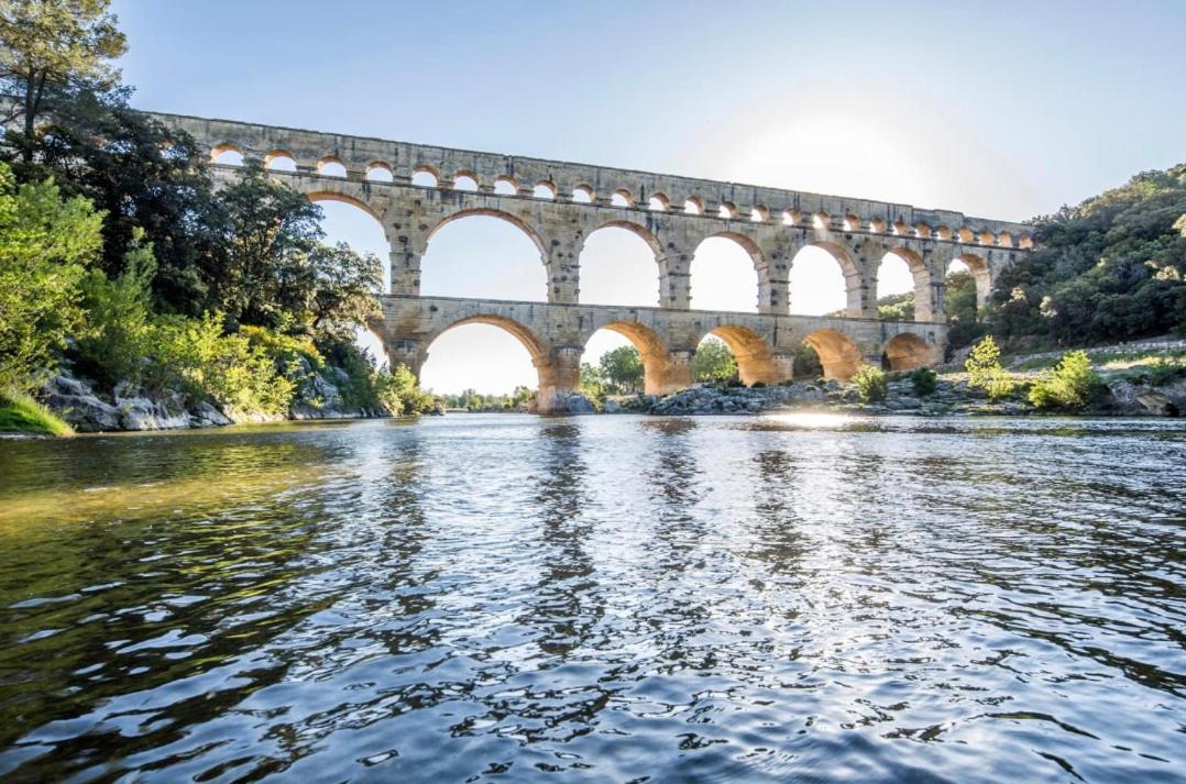 Studio Havre De Paix Au Pont Du Gard Piscine Et Jacuzzi Chez Valerie Payre Villa Vers-Pont-du-Gard Esterno foto