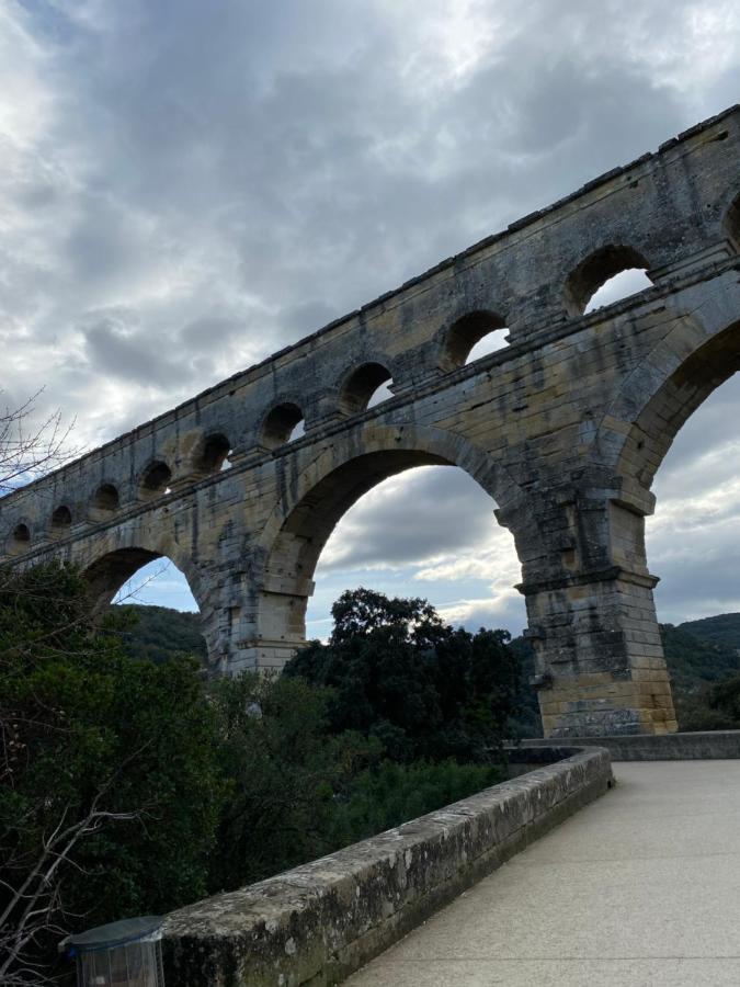 Studio Havre De Paix Au Pont Du Gard Piscine Et Jacuzzi Chez Valerie Payre Villa Vers-Pont-du-Gard Esterno foto